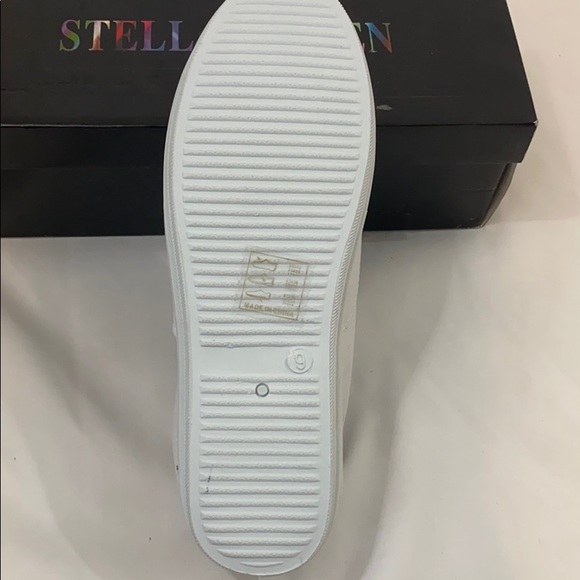 Shoes - Picture 4 of 5